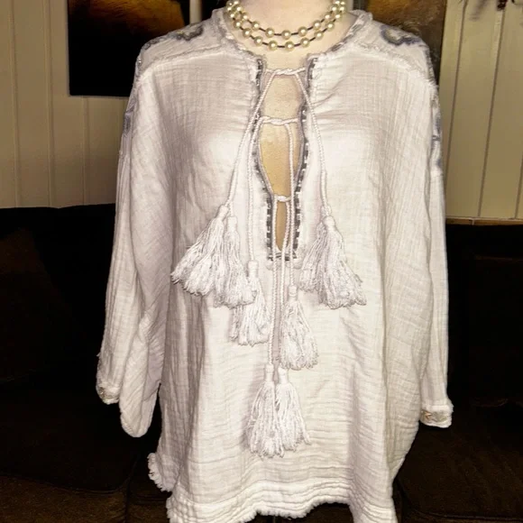 Johnny Was ~ Small ~ White W/Silver & Gray Floral Embroidery Triple Tassel Top - Picture 6 of 16